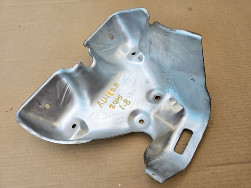 Tolva Multiple Escape Almera 1.8 Protector 2001/2005 Aislan (Usado)