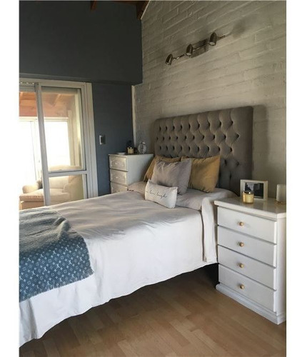 Venta Duplex Tipo Casa, Lanús, Todo Luz, Impecable