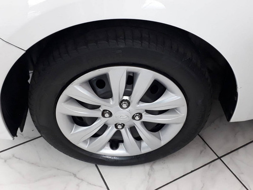 Imagem 8 de 13 de Hyundai Hb20s 1.0 Comfort Plus 12v Flex 4p Manual