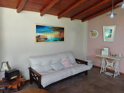 Imagen 4 de 14 de Casa De 3 Ambientes