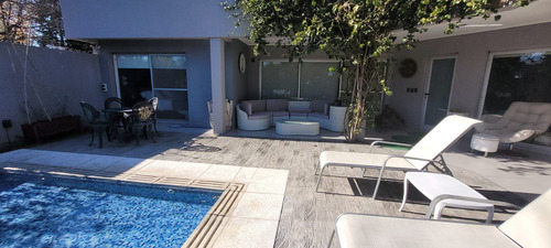 Imagen 13 de 14 de Casa En Venta Entre Caminos/447 Y 21 D/city Bell
