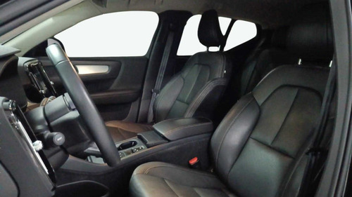 Volvo XC40 Volvo XC40 2.0 T5 Momentum AWD