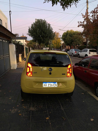 Volkswagen Up! 2016 1.0 High Up! 75cv 5 P