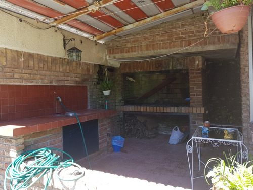 Imagen 8 de 14 de Al Frente, Muy Soleado