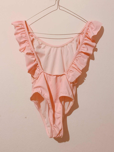Malla Enteriza Con Volados Rosa Chicle