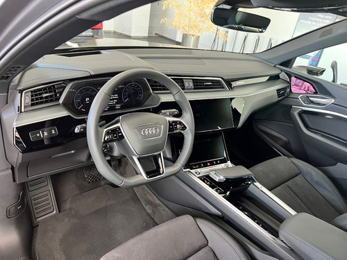 Imagen 9 de 11 de Audi E-tron 55 Quattro
