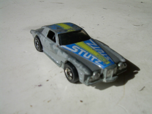 Stutz   De Hotwheels 1:64  Hm4