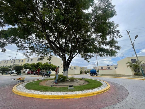 Maria Luisa Mendoza Vende Esta Espectacular Casa En Prestigioso Urbanismo Exclusivo De Cabudare, Acabados Modernos Y Armoniosos, Visítala 2 5 2 4 8 8
