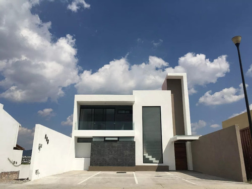 Residencia En Cumbres Del Lago, 4ta Rec En Pb, Jardín, Estud