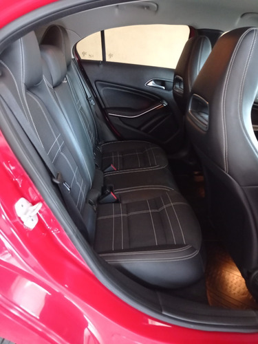 Mercedes Benz A200 Blue Eficence / Mod: 2014