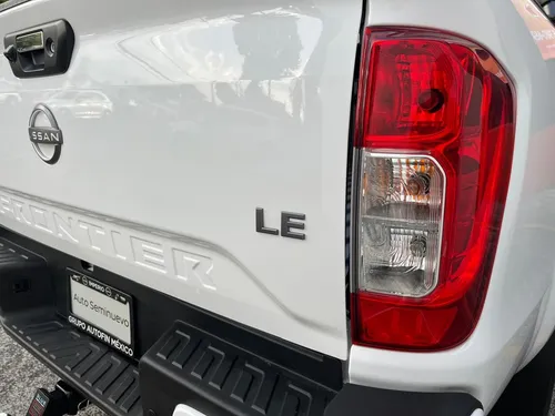 Nissan Frontier 2.5 Le At