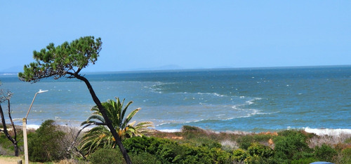 Atlántida Frente Al Mar De 3 Dormitorio, 4 Baños, Etc.