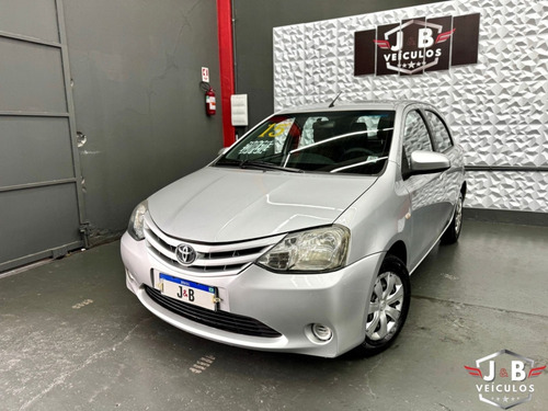 Toyota Etios 1.5 XS 16V FLEX 4P MANUAL