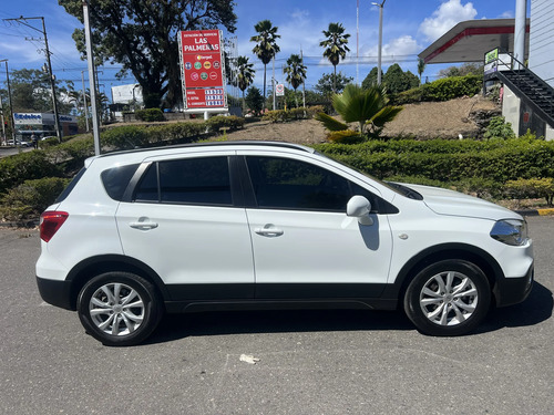 Suzuki S-Cross 1.6 Mt