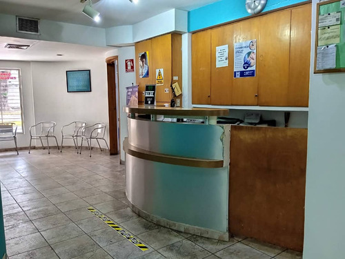 Mariana Vende Centro Clinico En Valencia.