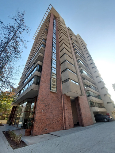 Gran Departamento Con Vista Asegurada. Espacioso Y Tranquilo