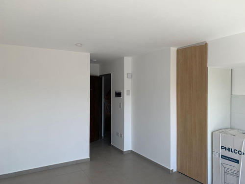 Imagen 4 de 17 de Departamento - Castelar Sur