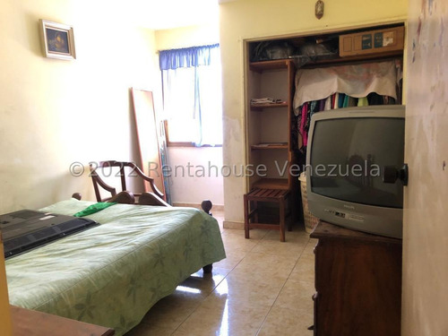 Apartamento En Venta En San Jose De Tarbes Valencia Carabobo 23-17077, Eloisa Mejia
