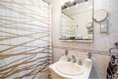 Venta Casa 6 Amb.villa Devoto Garage Quincho Playr