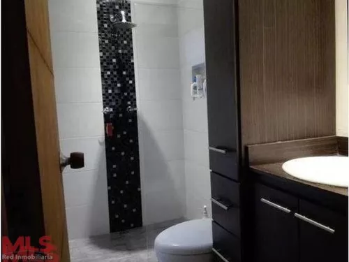 Casa Unifamiliar Con Buena Ubicación.(mls#239795)