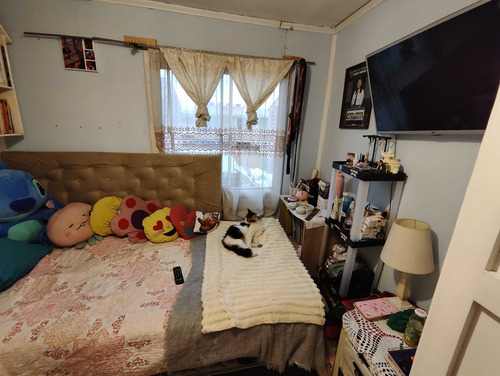 5 Dormitorios / 3 Baños (98369)