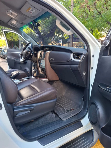 Toyota Fortuner 2.7L 4X2 At