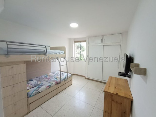 Apartamento Remodelado Y Amoblado En Venta En El Paraíso 25-23520 Cs