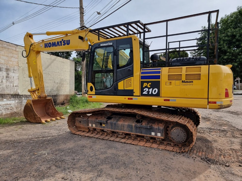 Imagem 2 de 13 de Escavadeira Komatsu Pc 210 Ano 2020