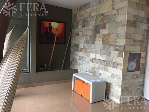 Imagen 3 de 13 de Venta De Departamento 2 Ambientes Con Cochera Cubierta En Lanús (26466)