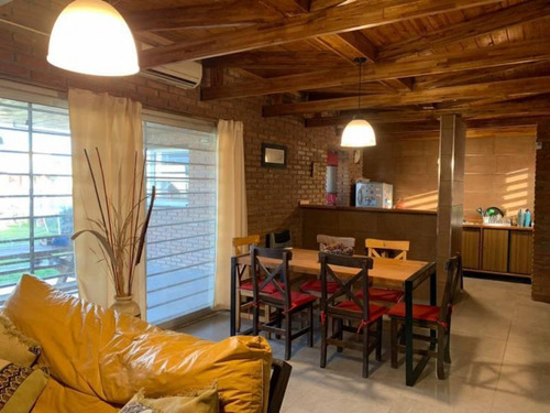 Imagen 8 de 19 de Casa Tres Dormitorios Con Piscina