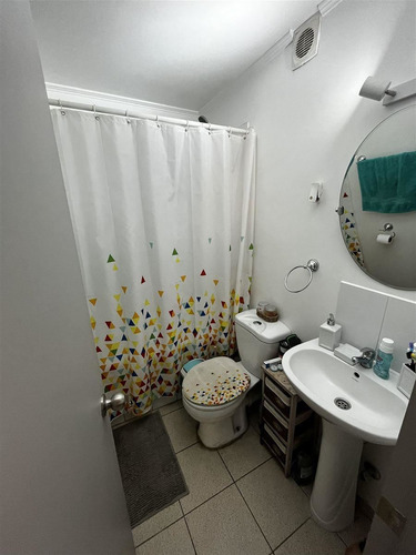 Depto., En Venta De 3 Dorm., 1 Baño, En La Cisterna