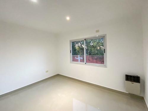Imagen 6 de 11 de Alquiler De Departamento De 3 Ambientes, En Canning