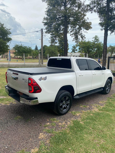 Toyota Hilux 2.8 Cd Srv 177cv 4x4
