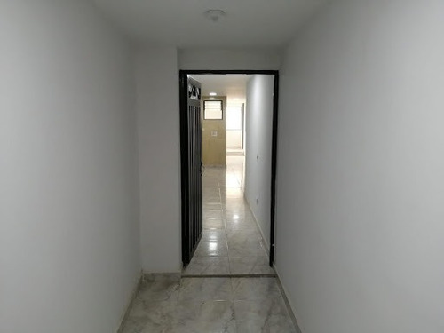 Imagen 3 de 15 de Apartamento En Venta Campo Valdes 1074-790