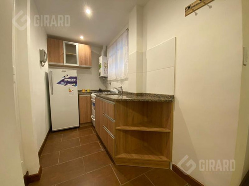 Venta De Departamento 2 Ambientes, Zona Plaza Colon.