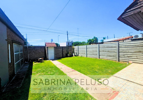 Hermosa Casa En Venta Ubicada En Merlo