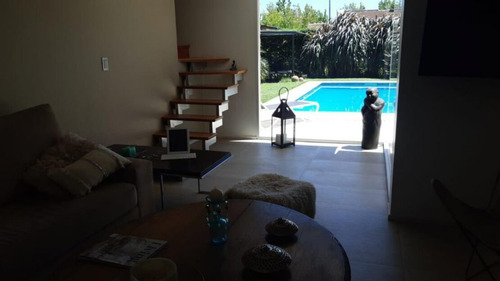 Venta Monte Grande Barrio Mirasoles Excelente Casa De 4 Dorm