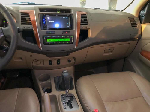 Toyota Sw4 2011 3.0 Srv 7l 4x4 Aut. 5p