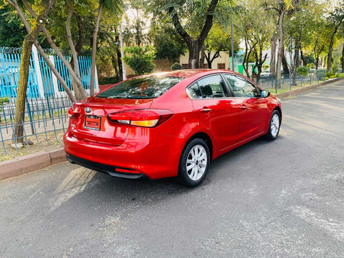 Imagen 7 de 15 de Kia Forte 2.0 Lx Mt 2018