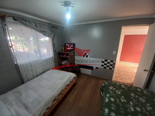 Casa De Dos Pisos Con 2 Dormitorios, 1 Baño, Quilicura