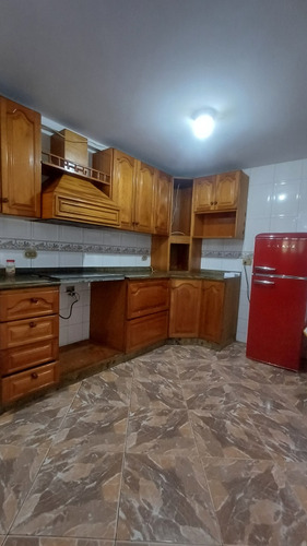 Casa De 4 Hab Y 4 Baños