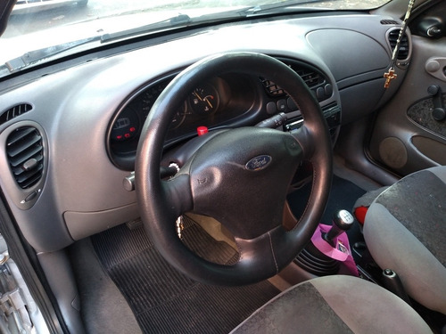 Ford Fiesta 2002 1.0 Street 5p
