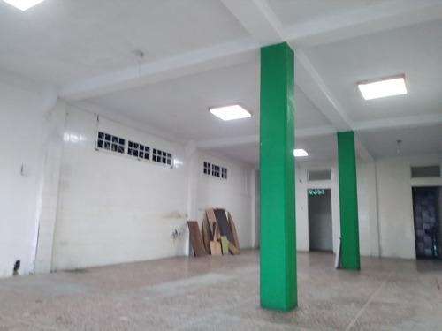 Francisco Rojas Norscia Rentahouse Te Alquila Magnifico Local A Pie De Calle En Agua Viva Cabudare, En Zona Comercial Fluida, 2 5 - 5 2 6 4, Con Potencial Comercial Para Cualquier Ramo, Llama Ya!!!