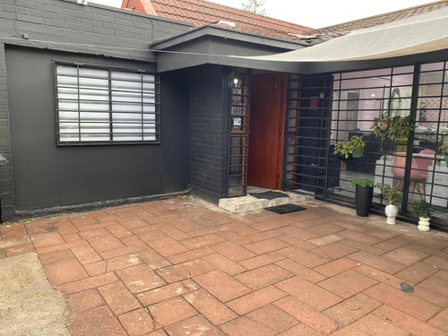 Estupenda Casa Habilitada Como Local Comercial