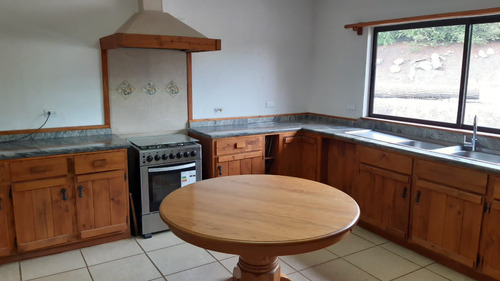 Casa Estilo Chileno A 25 Min. De Chicureo Arrienda Su Dueña