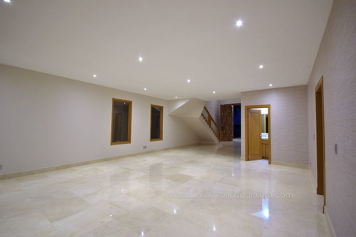 Casa De Lujo En Venta En Puerta De Hierro