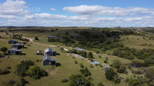 Venta De Hotel De Campo En Las Sierras De Pueblo Eden