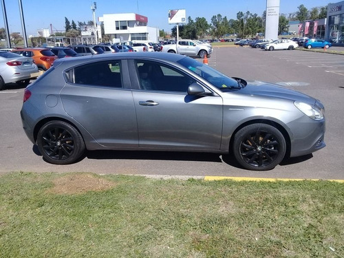 Alfa Romeo Giulietta 1,4 Distinctive 2013 Car One Cg
