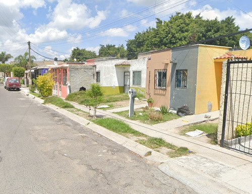 Sk01- Casa En Remate Bancario En C. Atlantida, Hacienda De Santa Fe, Jal. (65% Debajo De Su Valor Comercial, Solo Recursos Propios)