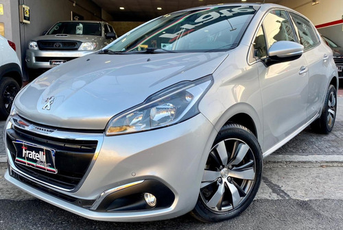 Peugeot 208 1.6 Feline